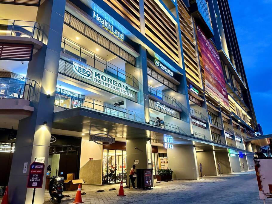 Sunway Velocity Two By Rverse Pangsapuri Kuala Lumpur