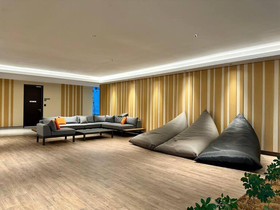 Apartment Sunway Velocity Two By Rverse